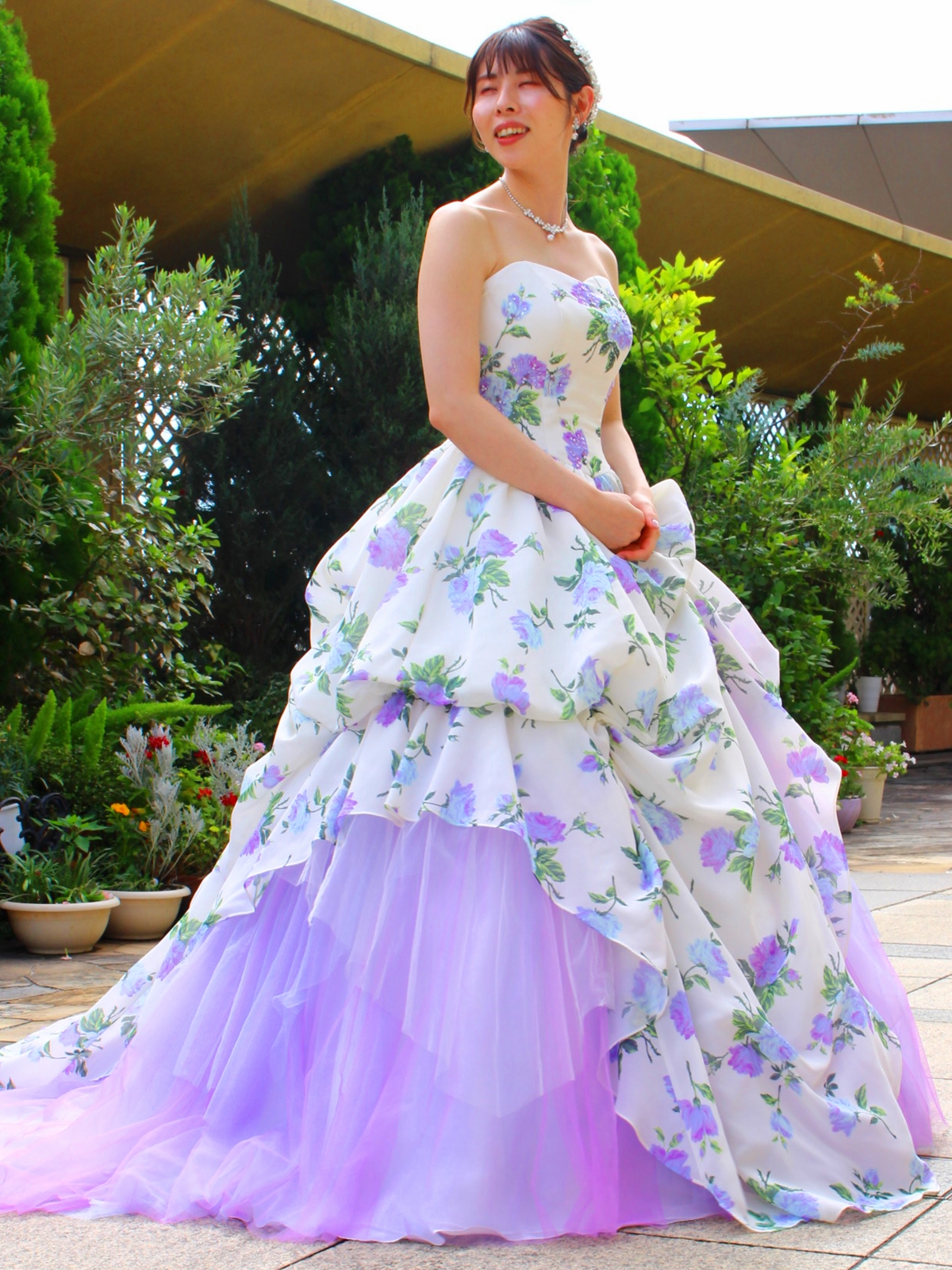 『花柄×パープル』がキュートなカラードレス